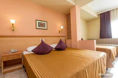 Therme Maris Thermal & Spa Resort