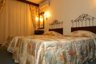 Santa Family Club Hotel