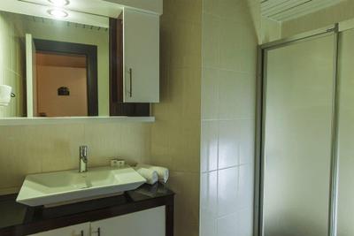 Golda Hotel