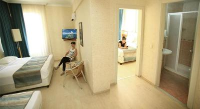 Lara Hadrianus Hotel