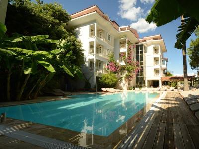 Club Petunya Apartments