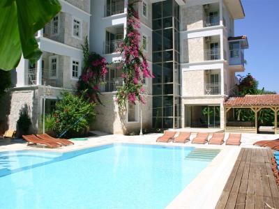 Club Petunya Apartments