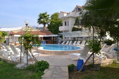 Ali Özalp Villas & Apartments