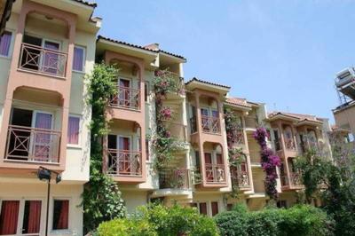 Ozhan Apartments