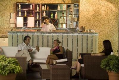 Dolphin Hotel