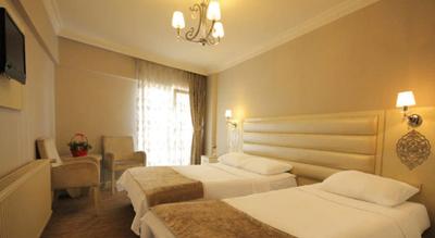 Royce Hotel