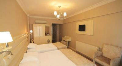 Royce Hotel