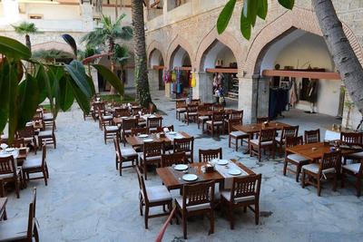 Club Caravanserail