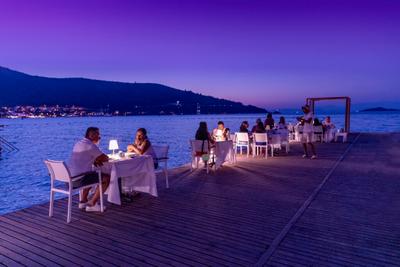 Moyo Luxury Boutique Hotel & Beach