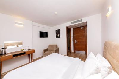 Neda Hotel
