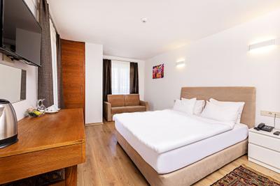 Neda Hotel