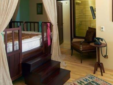 Rose Garden Suites