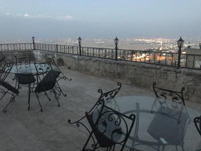Kasr-i Abbas Hotel