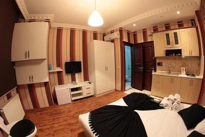 Full House Residence