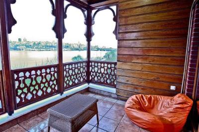 Balat Suites