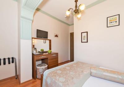 Lamp Hotel