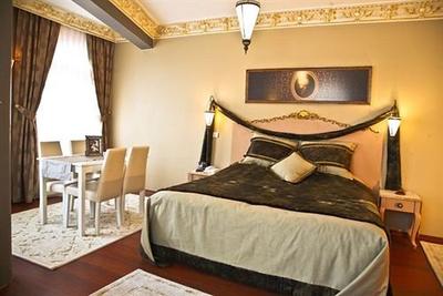 Romans Haute Couture Hotel