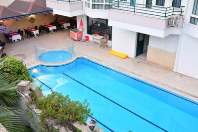 Casa Cleo Suites Hotel
