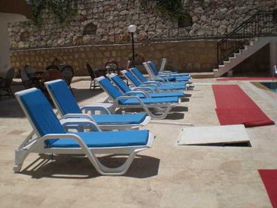 Golden Life Apartments