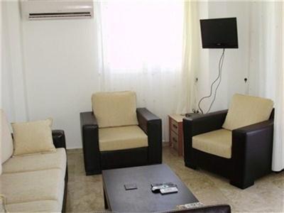 Deska Hisar Garden Apartments