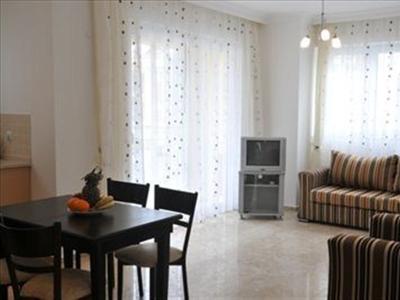 Deska Hisar Garden Apartments