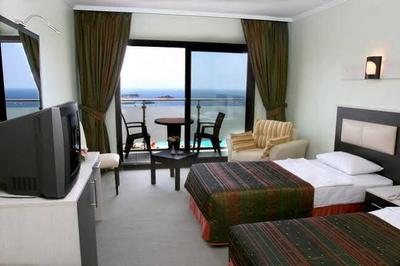Temple Class Hotel