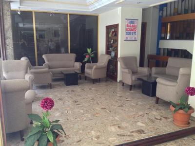 Izz Otel