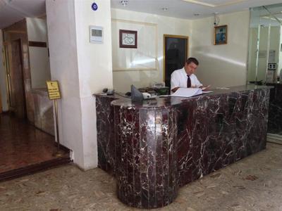 Izz Otel