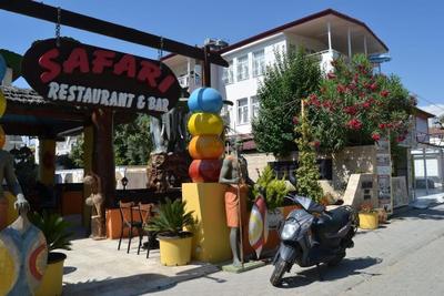 Safari Suit Hotel