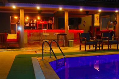 Carmina Hotel