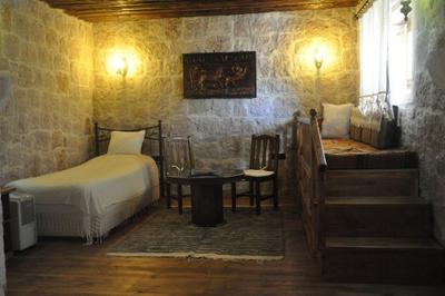 Aravan Evi