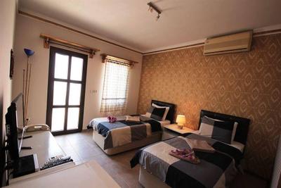 Club Pirinc Hotel