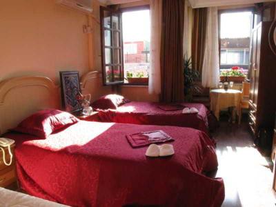 Emmasaray Hotel
