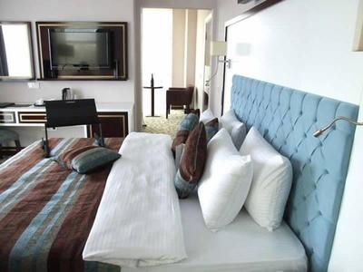 For You Hotel