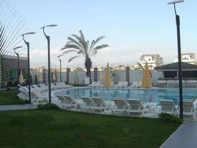 Lowe Hotel