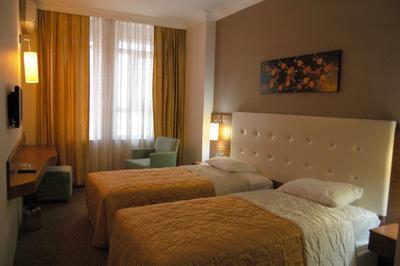 Avsar Hotel