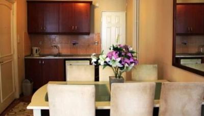 La Perla Suites