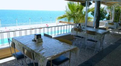 Lades Otel