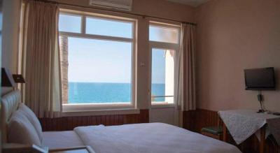 Lades Otel