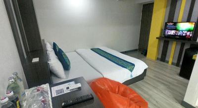 Riski Residence Bangbuathong