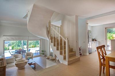 Villa Mistral