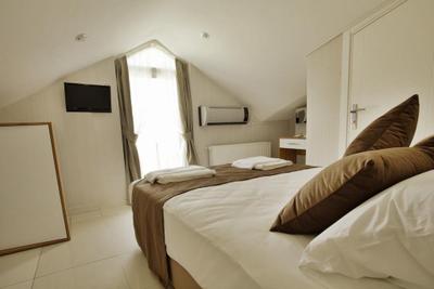 Kinali Hotel