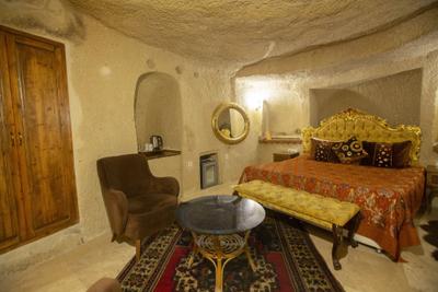 Antique House Hotel & Restaurant