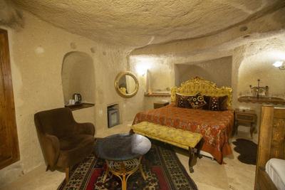 Antique House Hotel & Restaurant