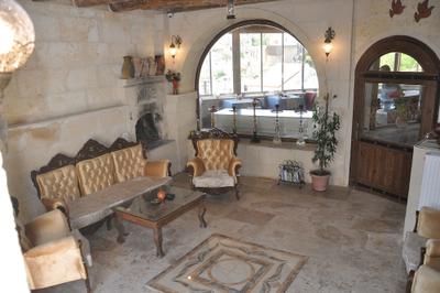 Antique House Hotel & Restaurant