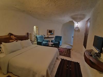 Apex Cave Hotel
