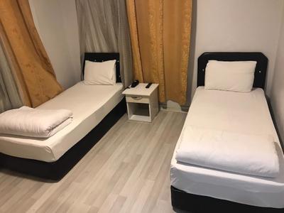 Petek Hotel