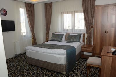 Ada Hotel