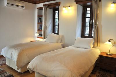 Ionia House