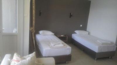 Leon Otel Foca